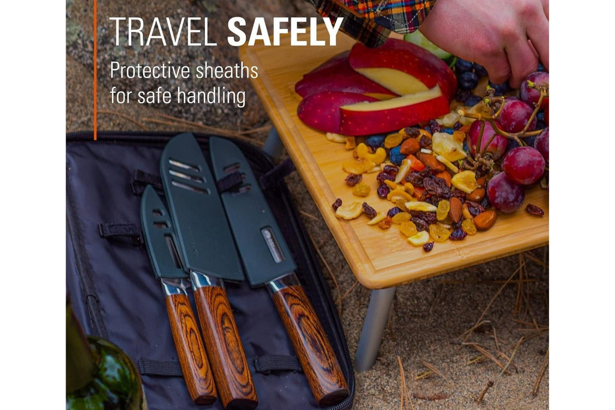 RAKAU Knife Set with apples on sand