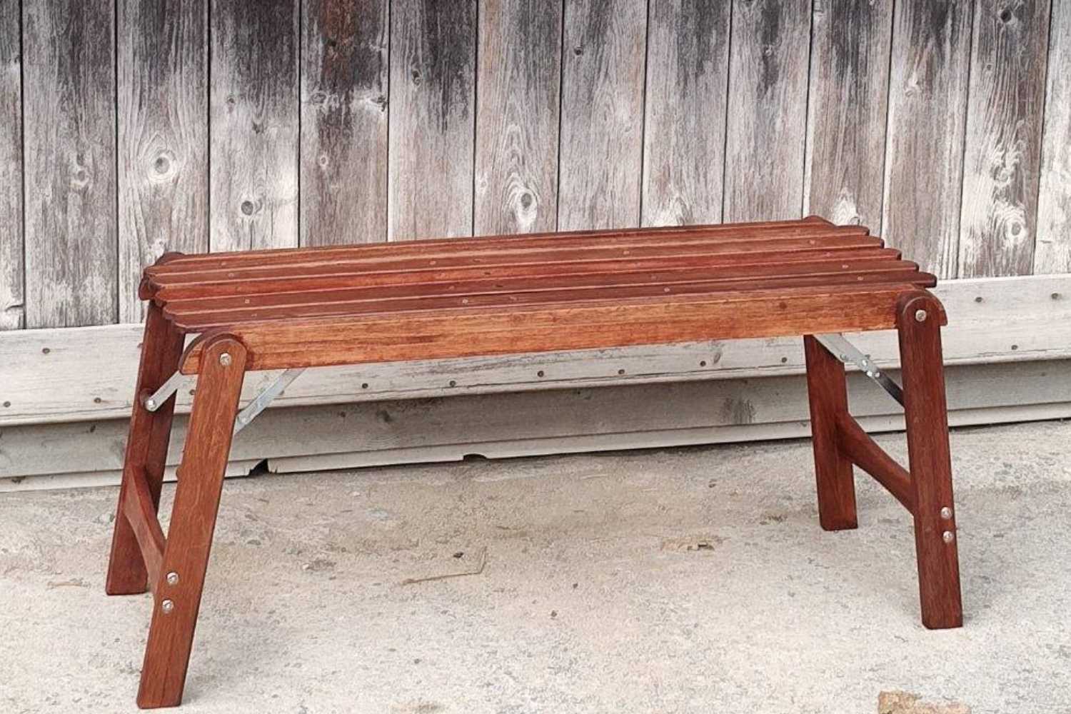 Small folding bench 2025