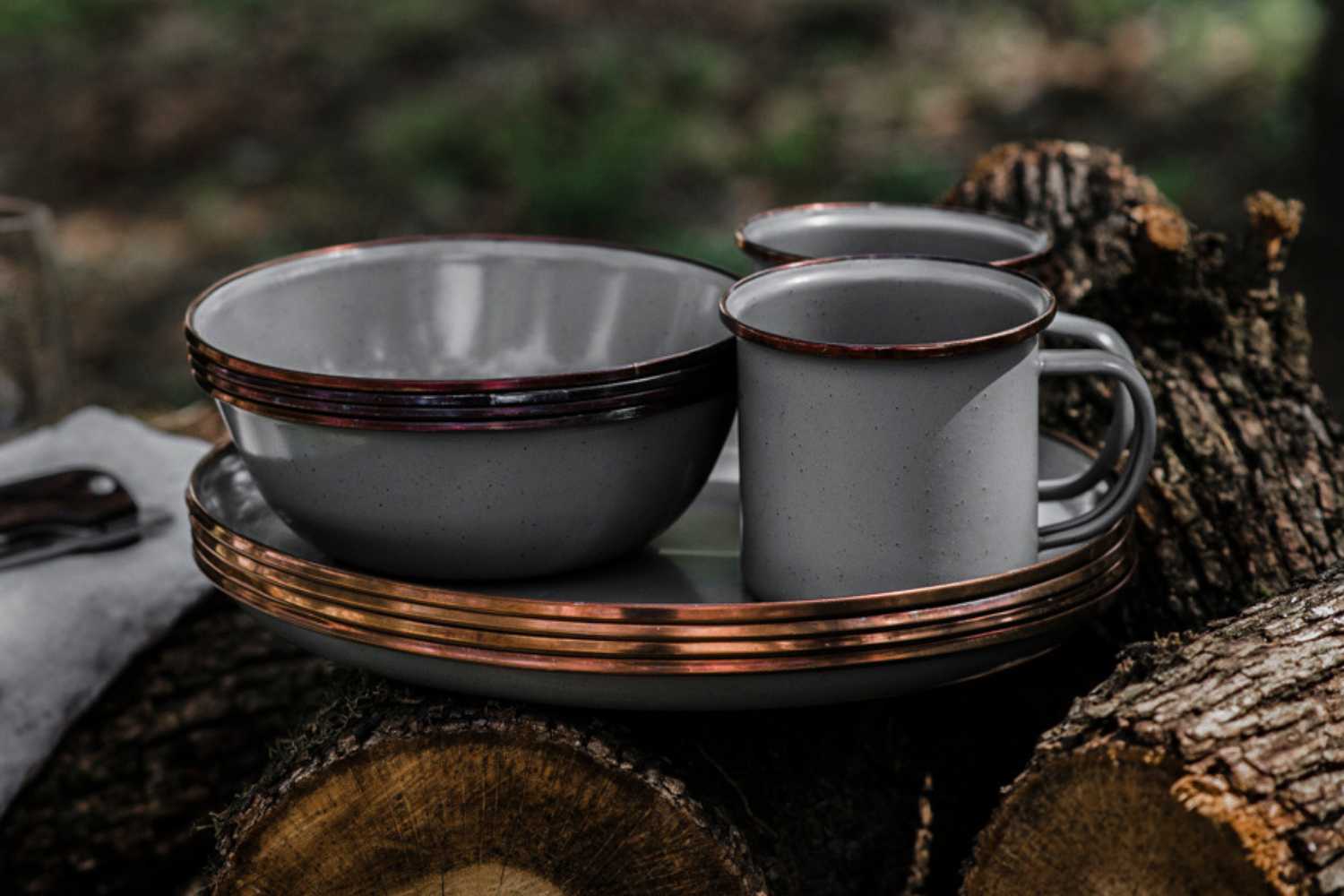 Enamelware Camping Dish Set by Barebones | Camping Dinnerware - Life ...