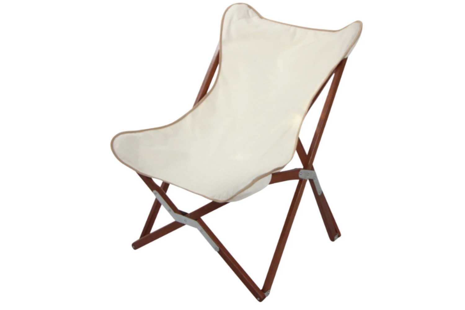 Foldable canvas lounge chair in beige color with wooden frame.